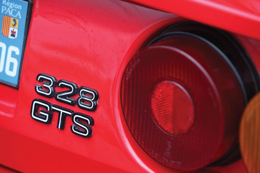  Ferrari 328 GTS 1987 года  (фото 8 из 12)